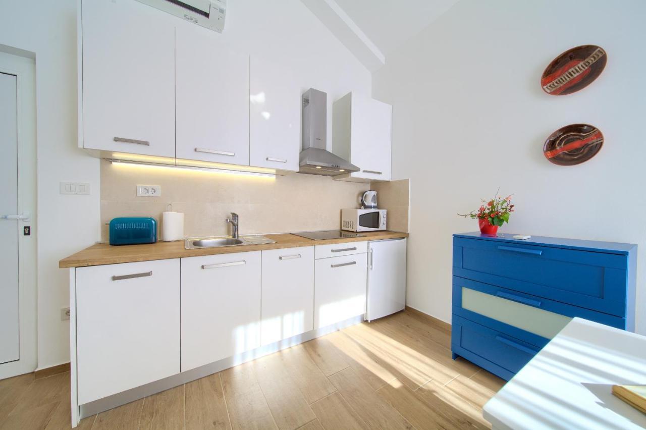 Apartments Meri Njivice Kültér fotó