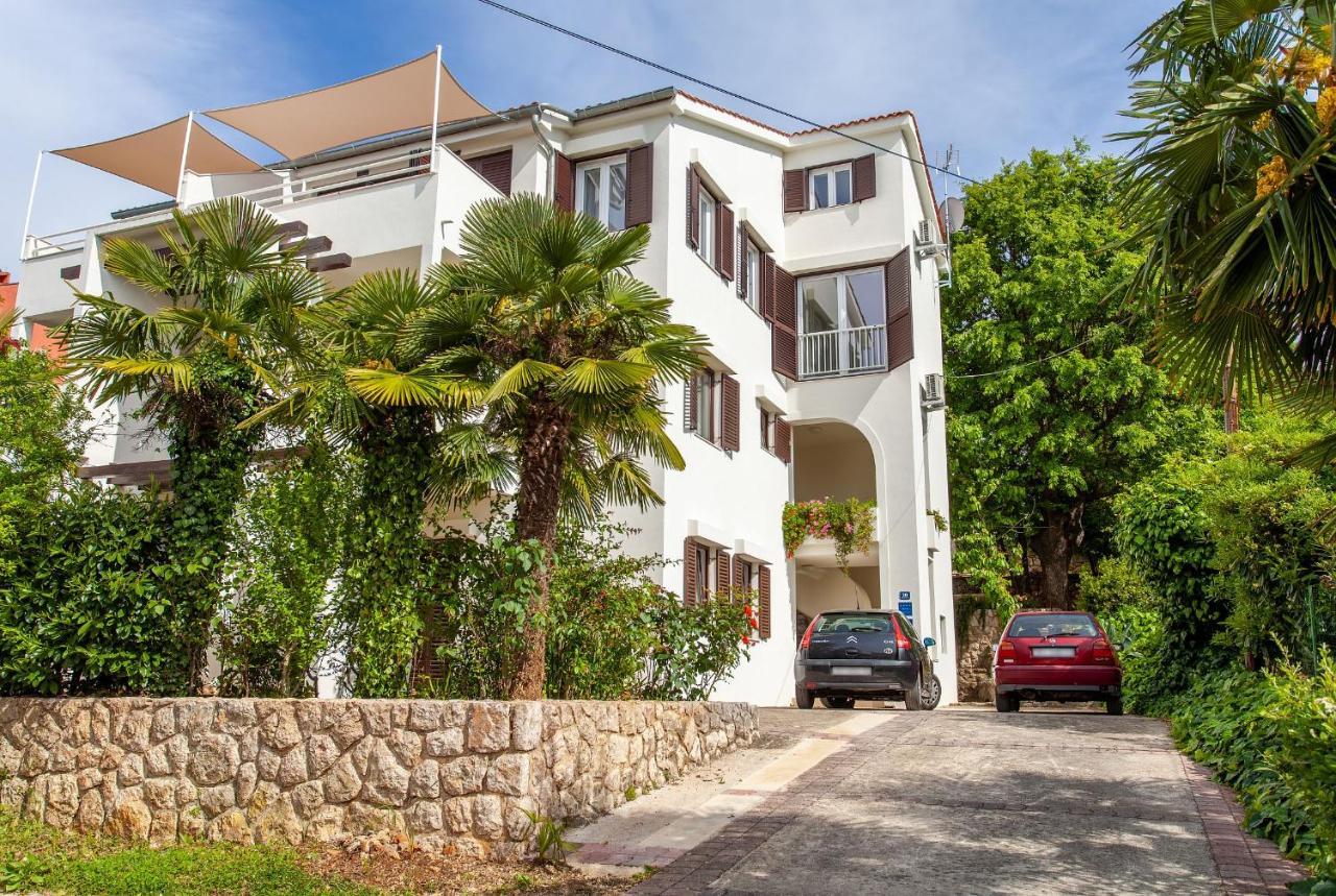 Apartments Meri Njivice Kültér fotó